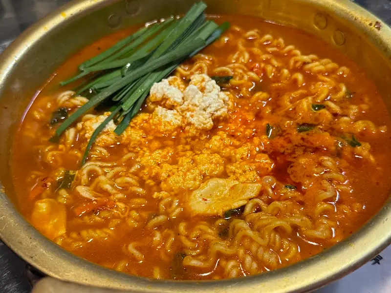 얼큰하고 시원한 김치찌개