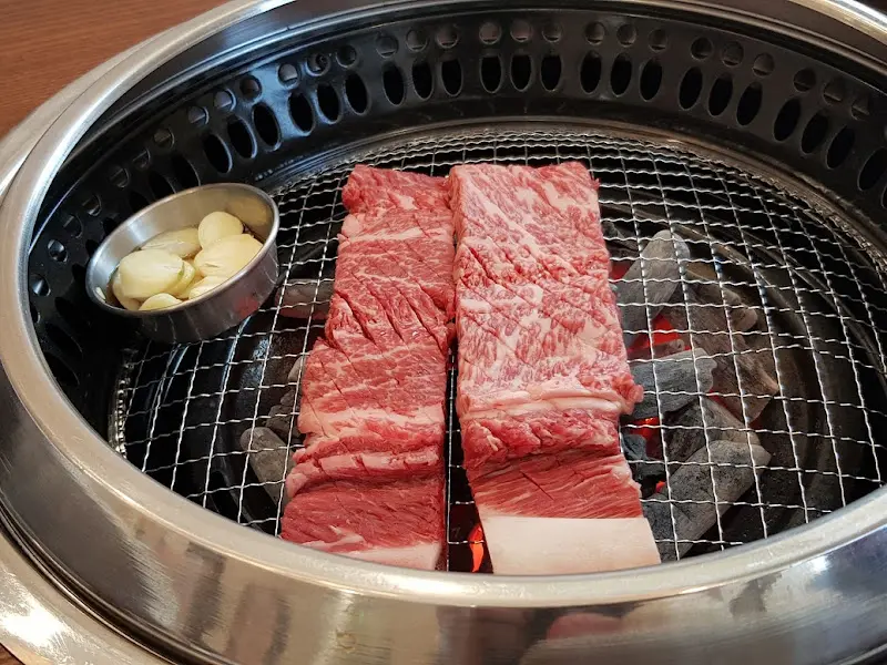 숯불에 구워먹는 한우