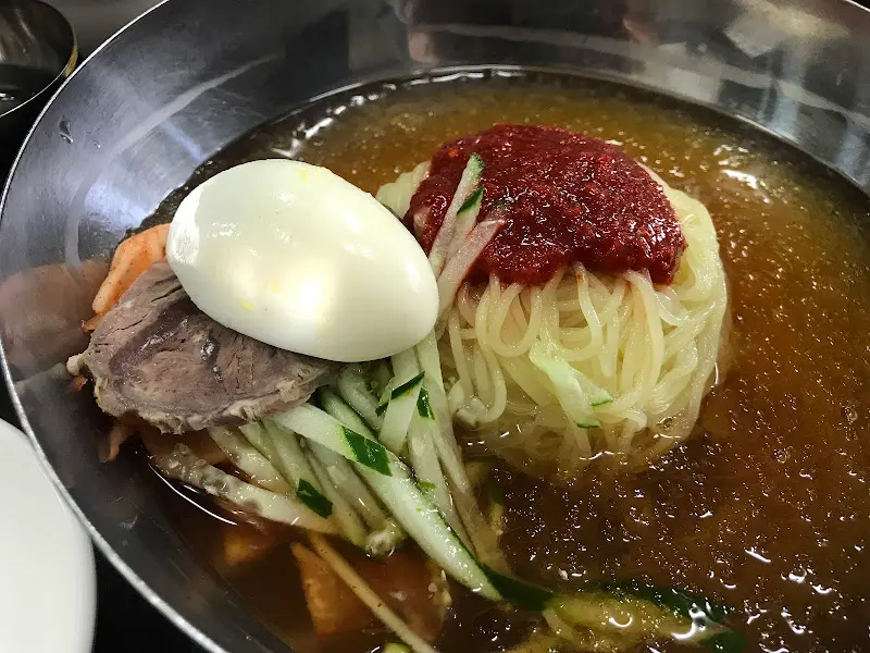 비빔밀면의 매콤달콤한 자태