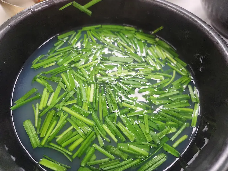 재첩국 국물 클로즈업