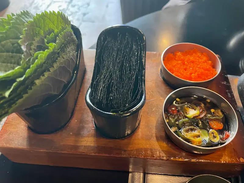 천겹살과 곁들여 먹을 다채로운 쌈 재료