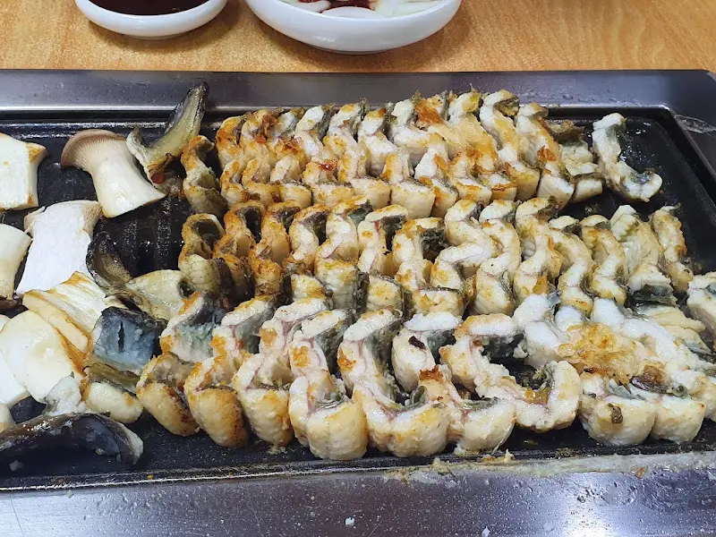 장어구이 전체샷
