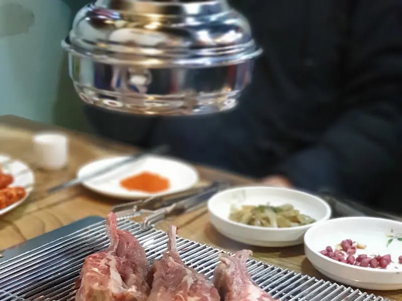 양갈비 굽는 모습