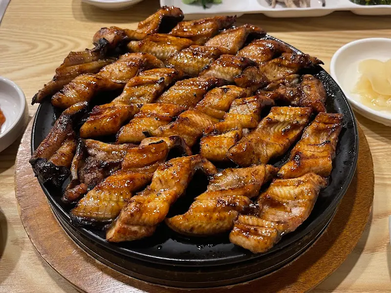 윤기가 자르르 흐르는 민물장어