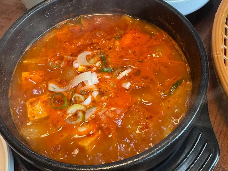 얼큰한 김치찌개