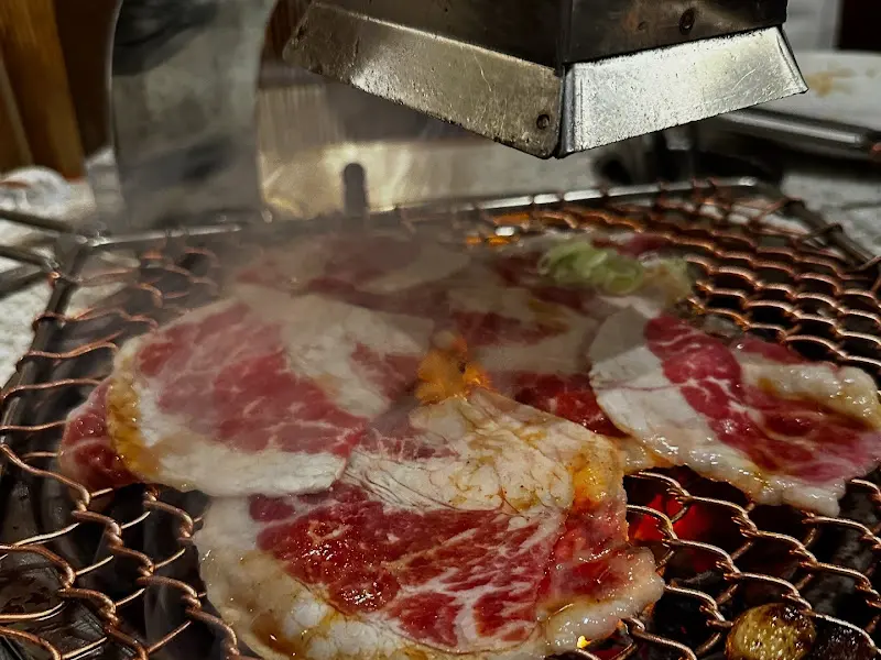 차돌박이 굽는 모습