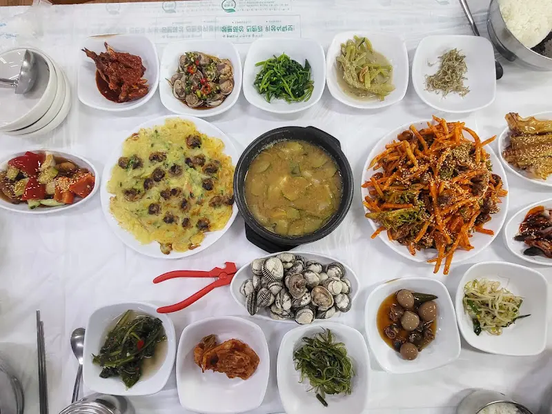 꼬막정식 전체 상차림