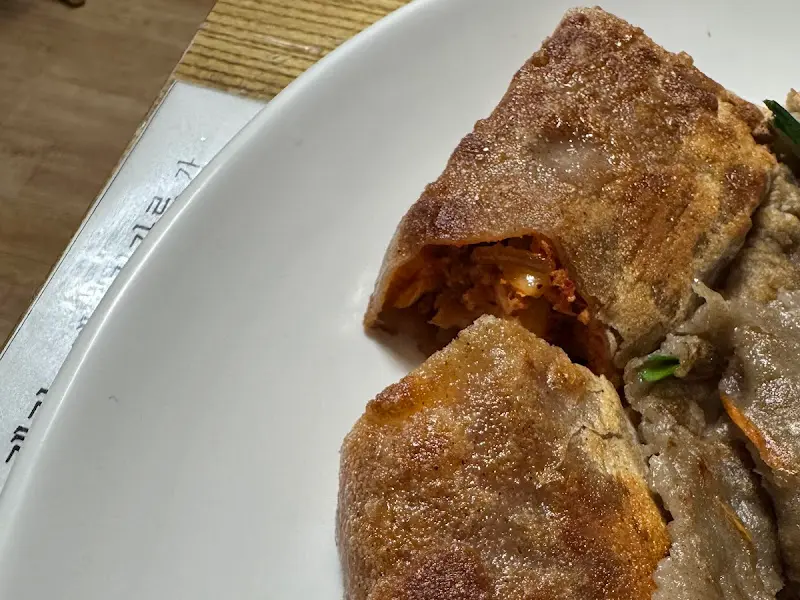 메밀전병의 바삭함