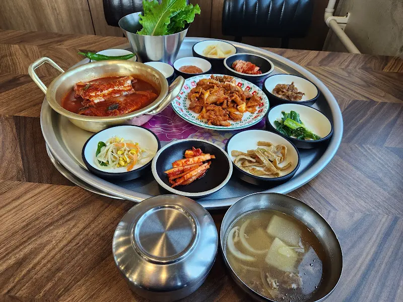 푸짐하고 정갈한 한 상 차림