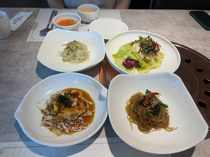 다양한 곁들임 메뉴