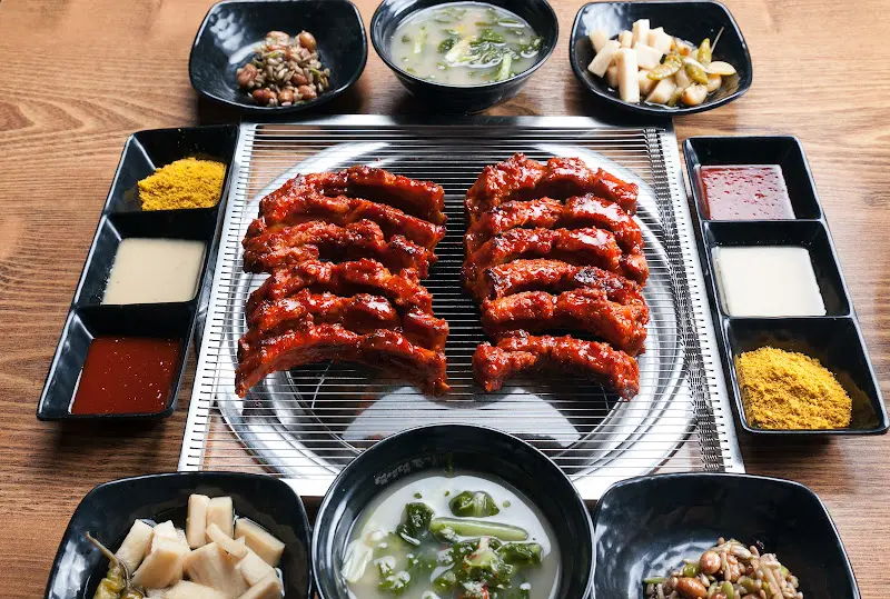 다채로운 곁들임 메뉴