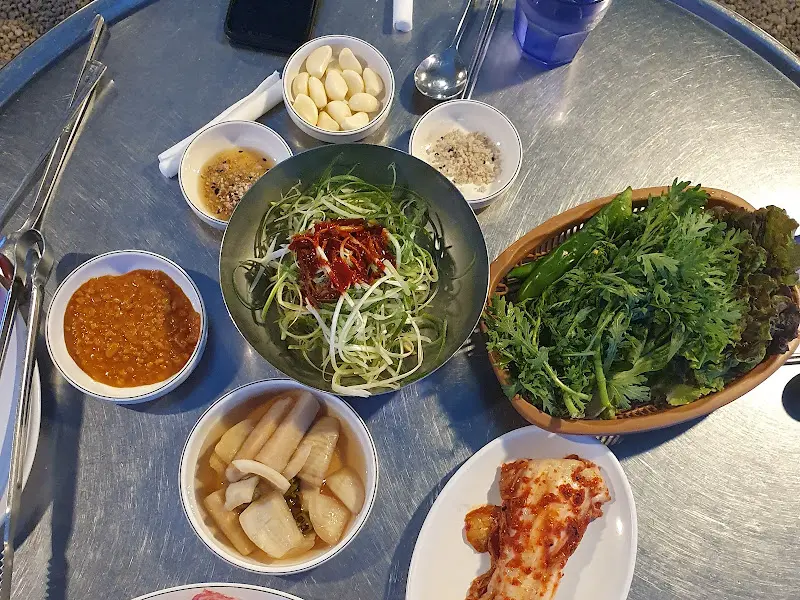 다채로운 기본 찬