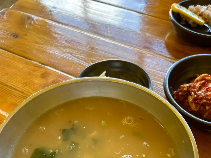 깔끔하게 비워진 그릇