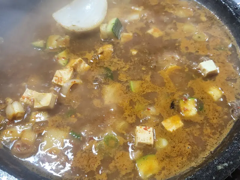 뚝배기에 담겨 나온 된장찌개