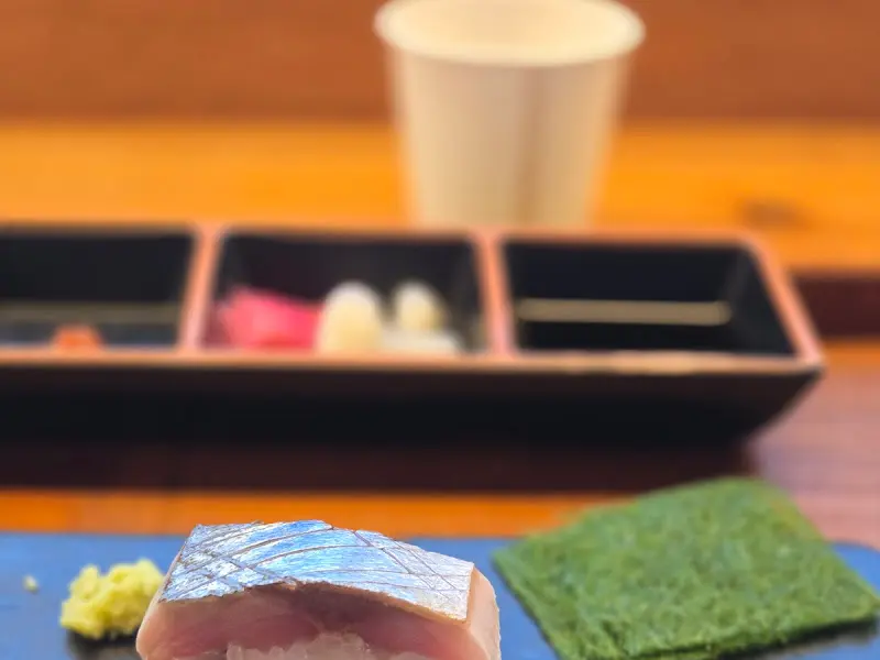 고등어 봉초밥 단면