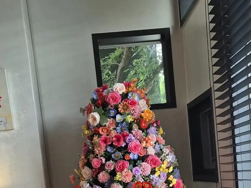 레스토랑 내부 플라워 장식