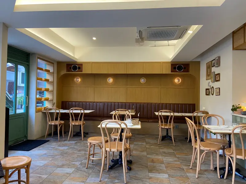 르 브리에 내부