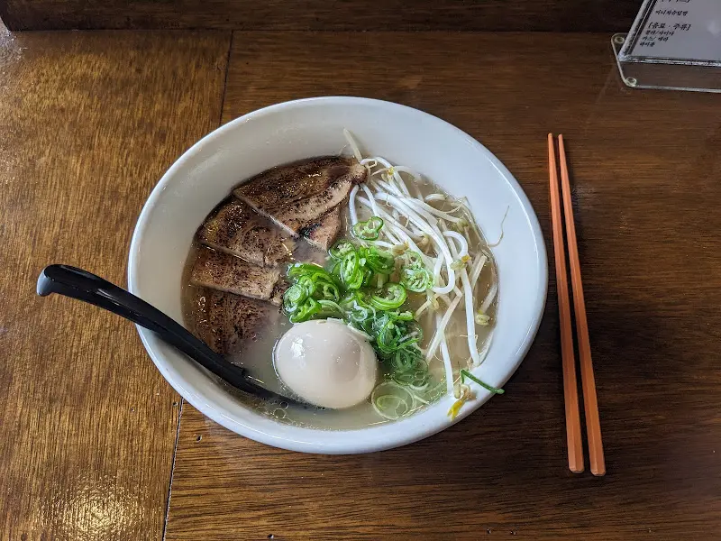 돈코츠 라멘 한 그릇