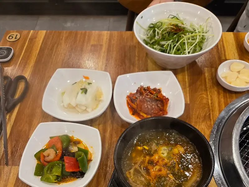 정갈하게 차려진 밑반찬