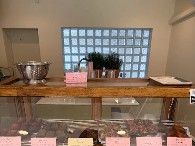 쇼케이스 속 디저트