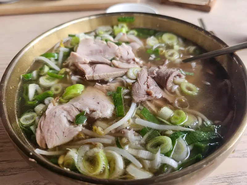 푸짐한 돼지곰탕