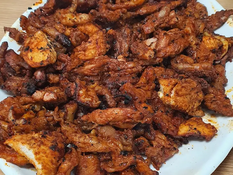 윤기가 자르르 흐르는 닭포