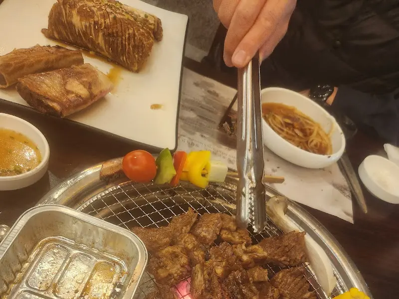 맛있게 구워진 양념갈비