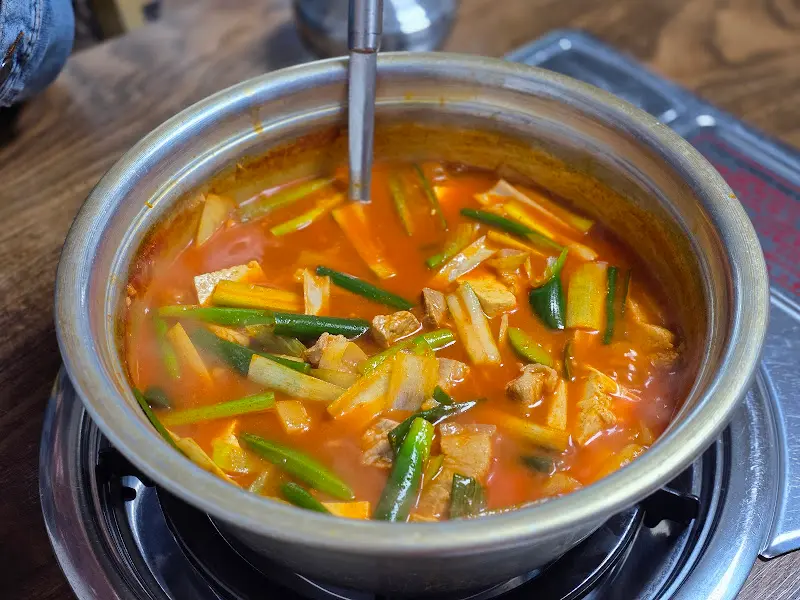 푸짐한 고추장찌개