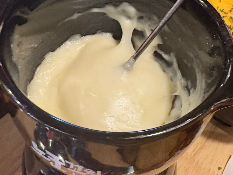 고소하고 부드러운 치즈 퐁듀