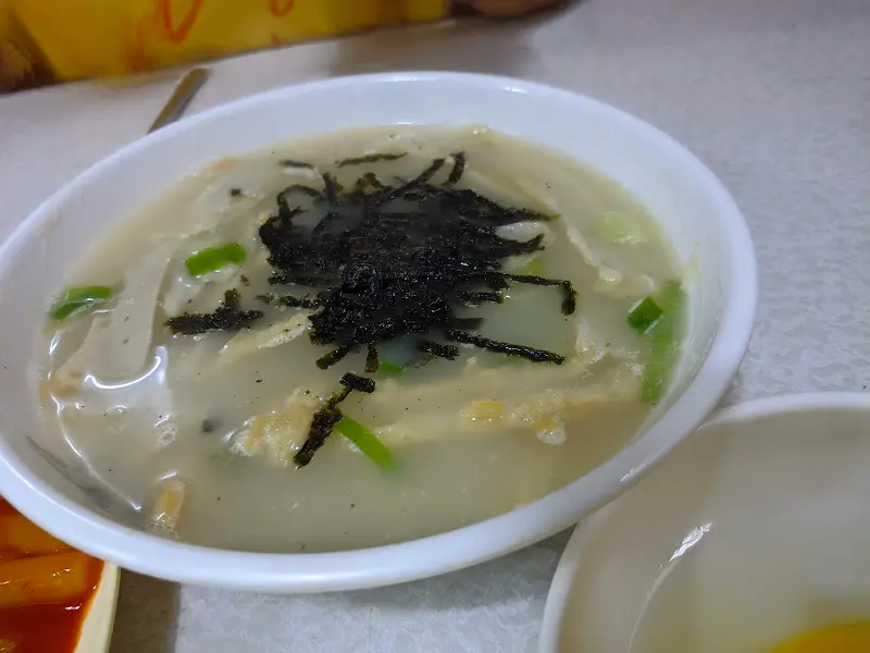 따뜻한 국물이 일품인 오뎅