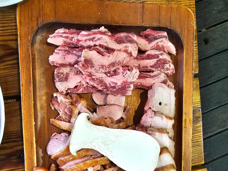 초벌되어 나온 고기