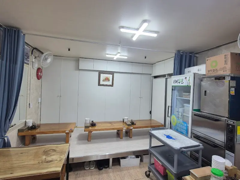 설천순대국밥 내부
