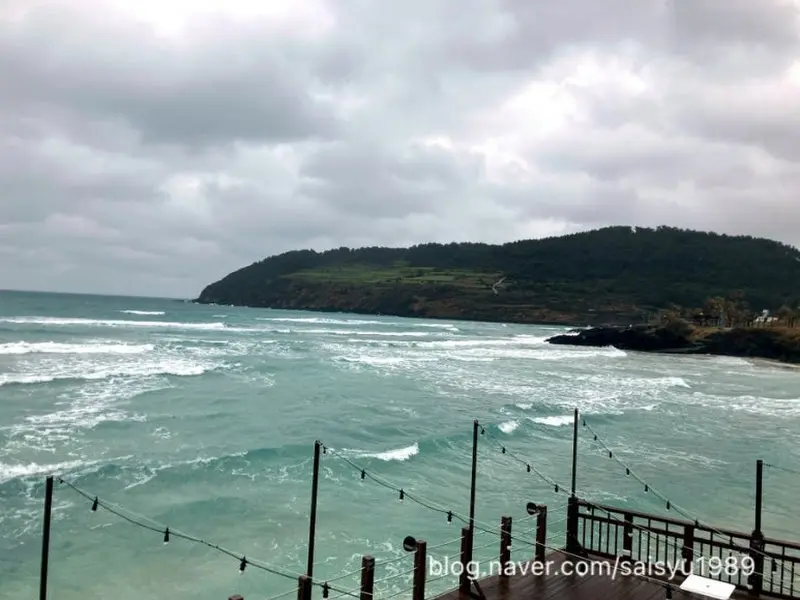 델문도에서 보이는 함덕 해변