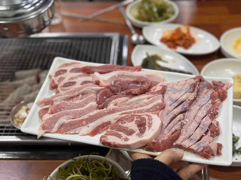 돼지 모듬 한 상차림