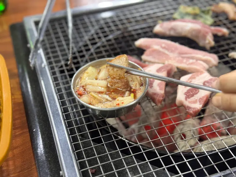 양념이 밴 갈비