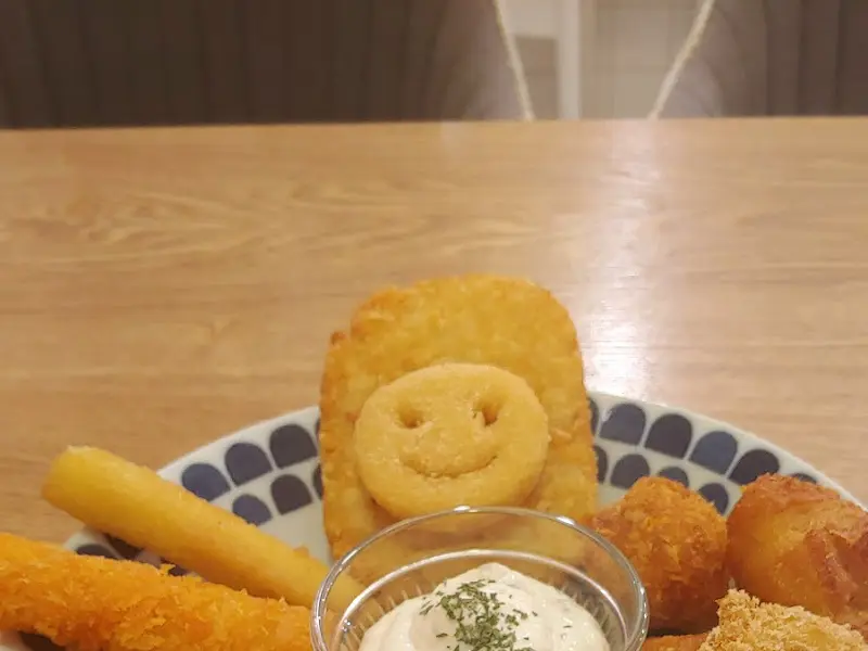 스마일 감자튀김과 튀김