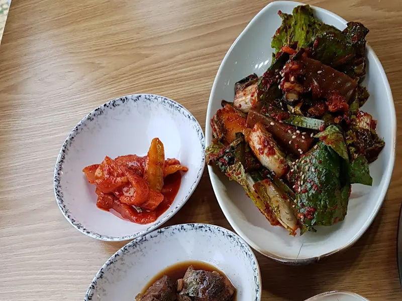 다채로운 밑반찬 클로즈업