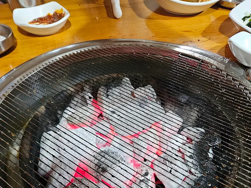 돌기와소뚜레 숯불