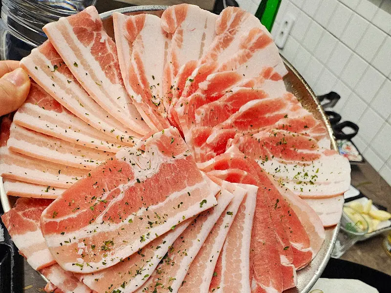 보기만 해도 군침이 도는 오겹살