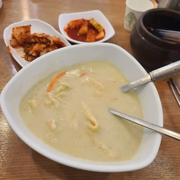 들깨마을 칼국수전문점 들깨수제비