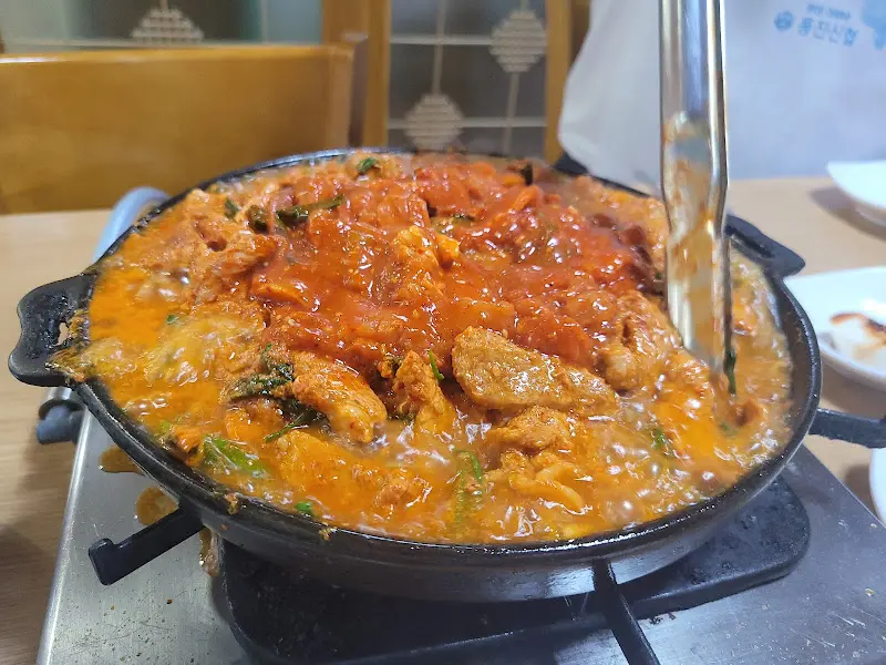 맛있게 익어가는 주물럭