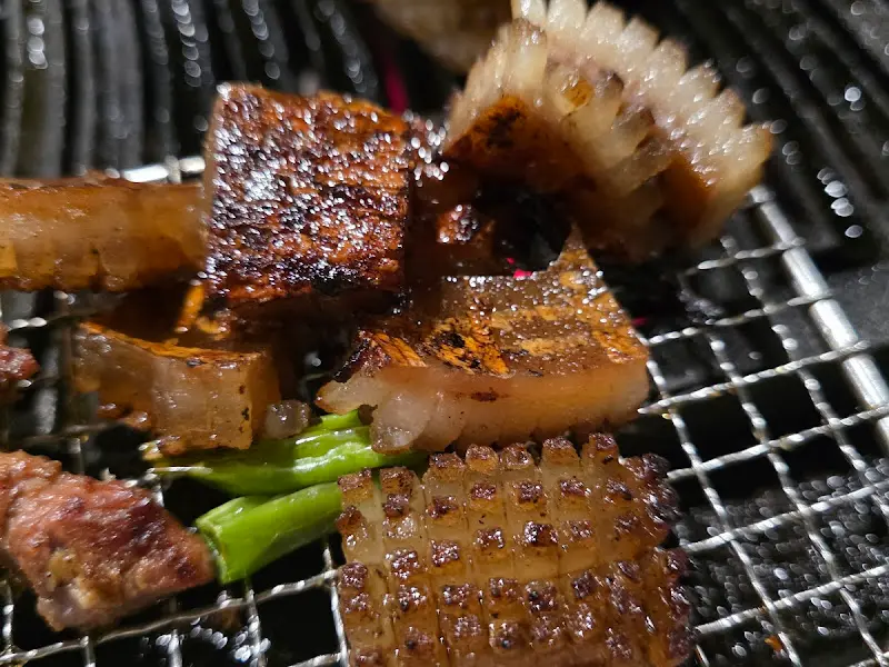 불판 위의 껍데기