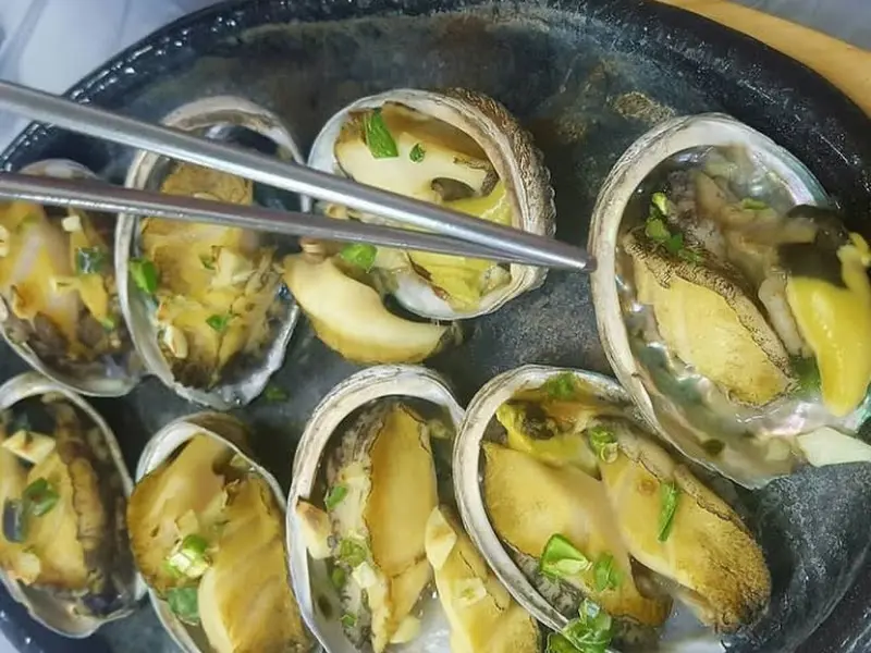 신선한 해산물 요리