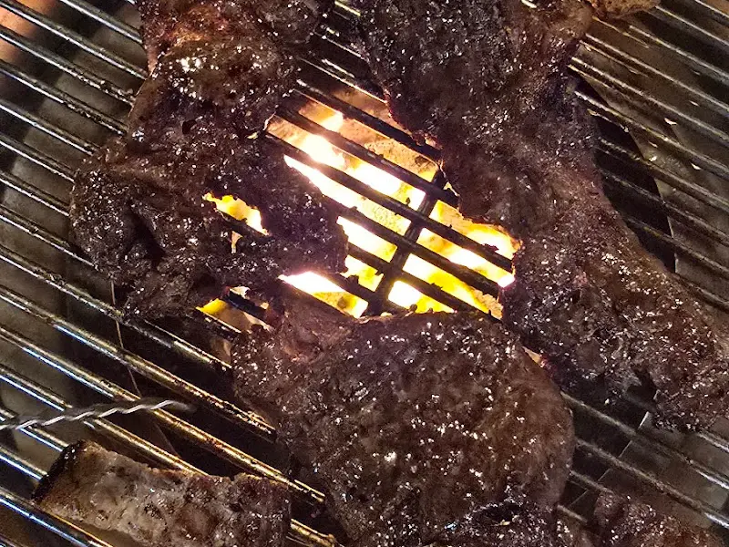 불판 위 잰고기