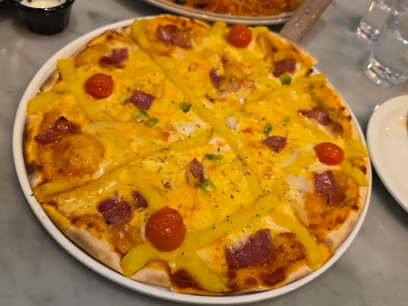 별 모양의 스텔라 피자