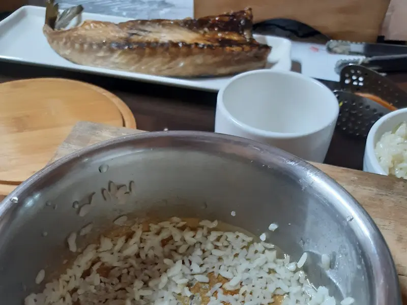 돌솥밥과 구운 생선