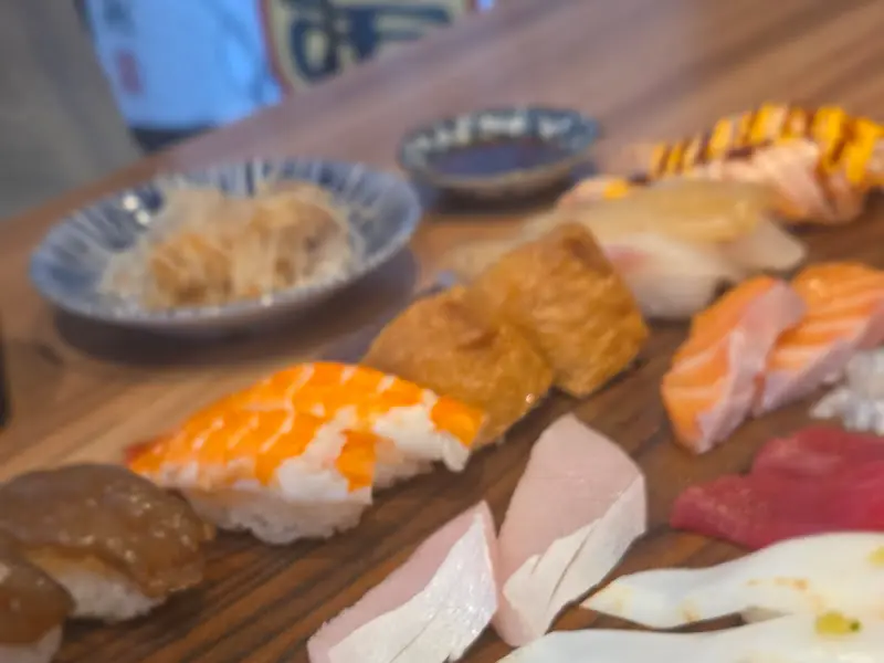 윤기가 흐르는 초밥