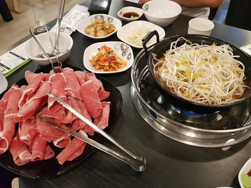 푸짐한 샤브샤브 한 상