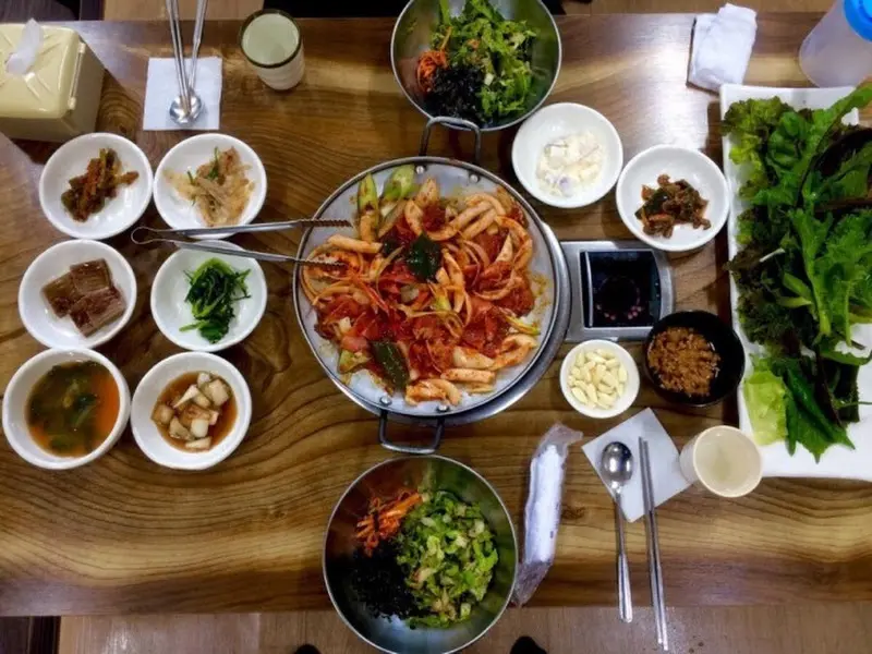 상다리가 휘어지는 한 상 차림