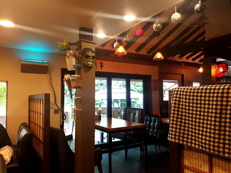 아늑하고 편안한 분위기의 내부